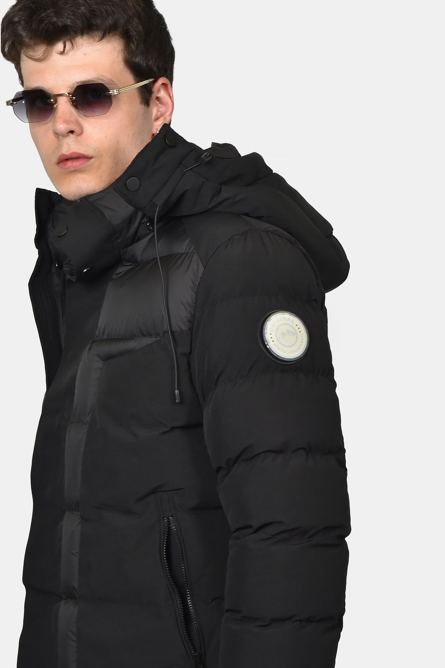 ανδρικό-καπιτονέ-μπουφάν-normal-fit-με-αποσπώμενη-κουκούλα