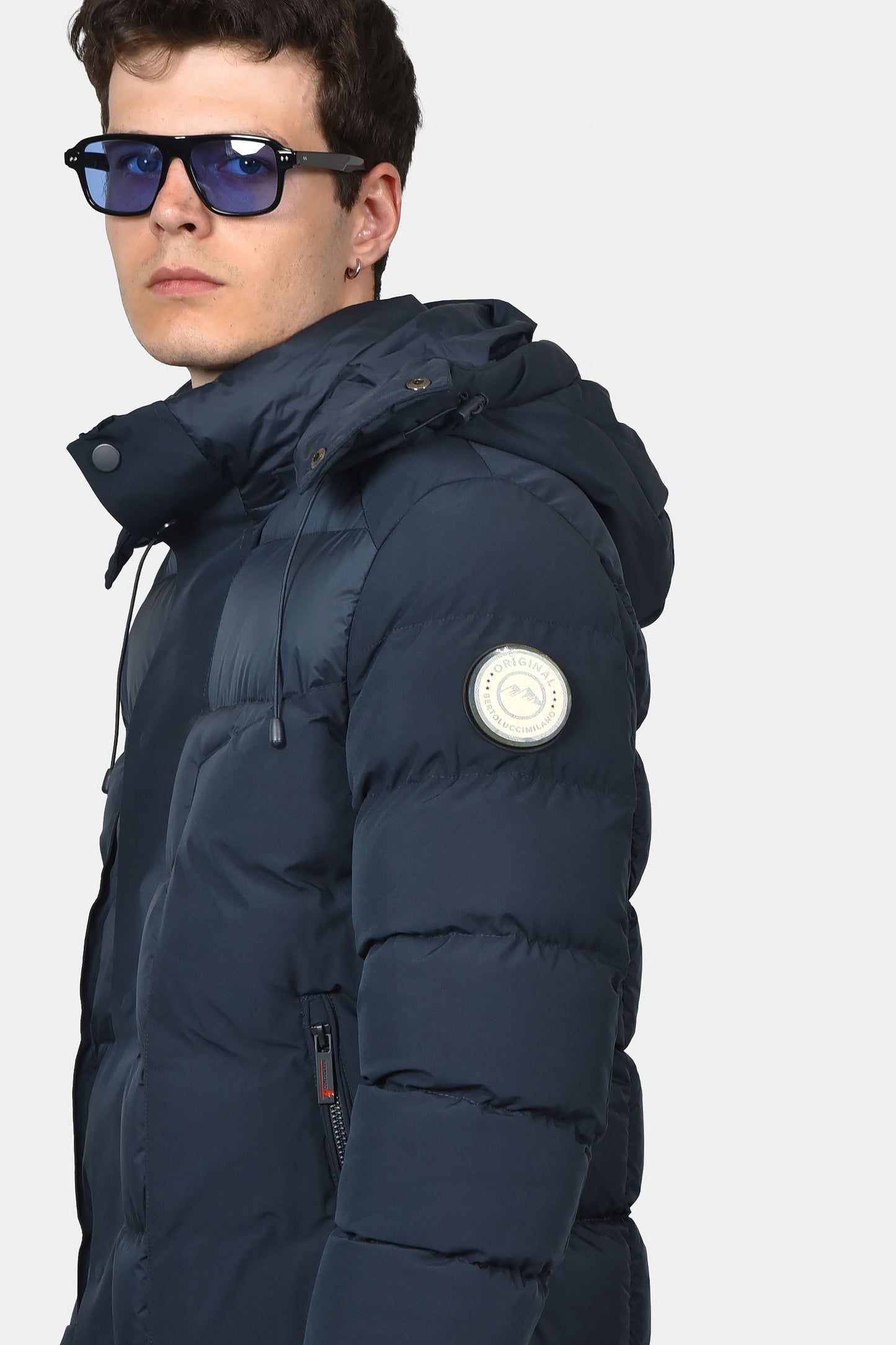 ανδρικό-καπιτονέ-μπουφάν-normal-fit-με-αποσπώμενη-κουκούλα