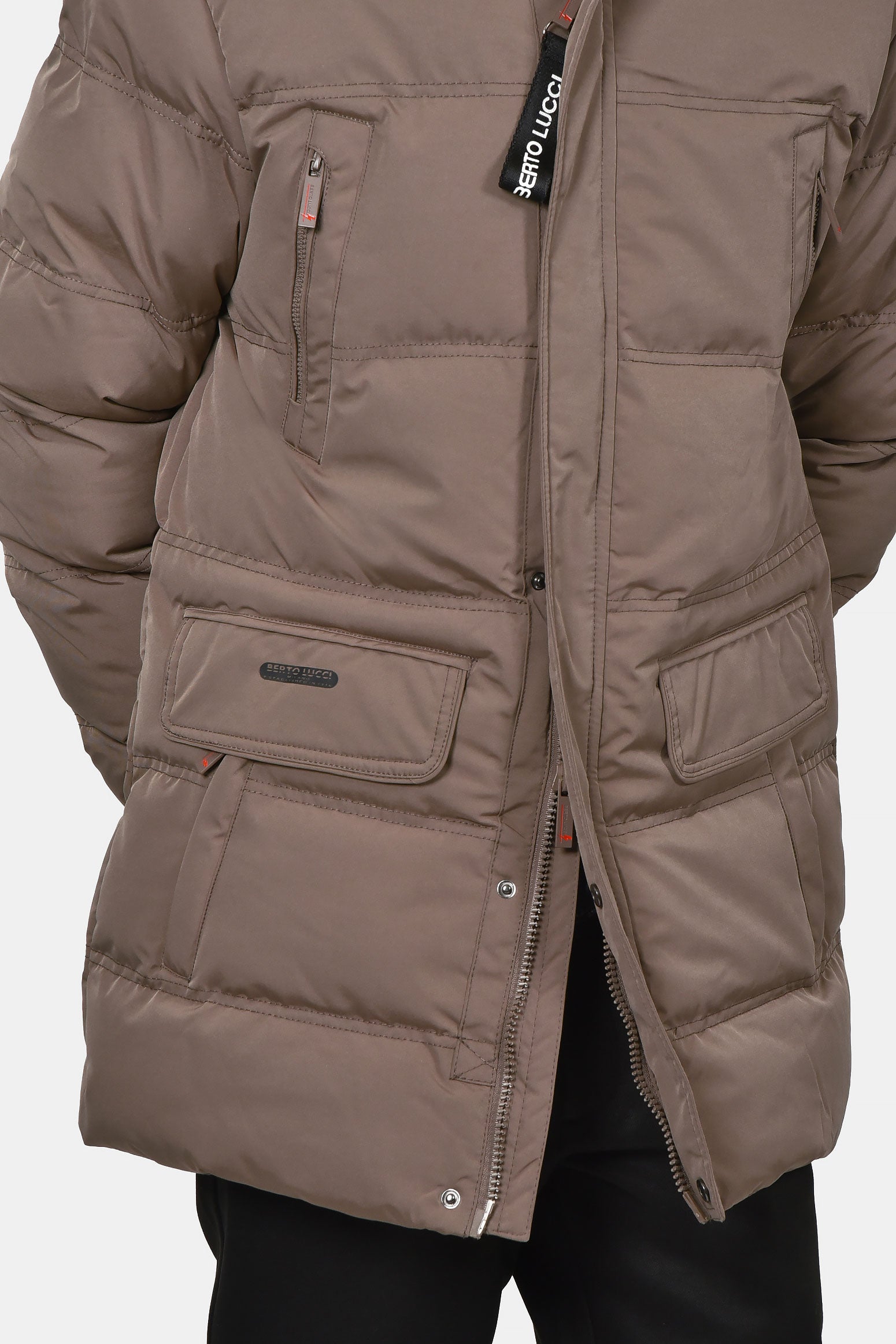 ανδρικό-μακρύ-καπιτονέ-μπουφάν-normal-fit-με-κουκούλα-και-πολλαπλές-τσέπες