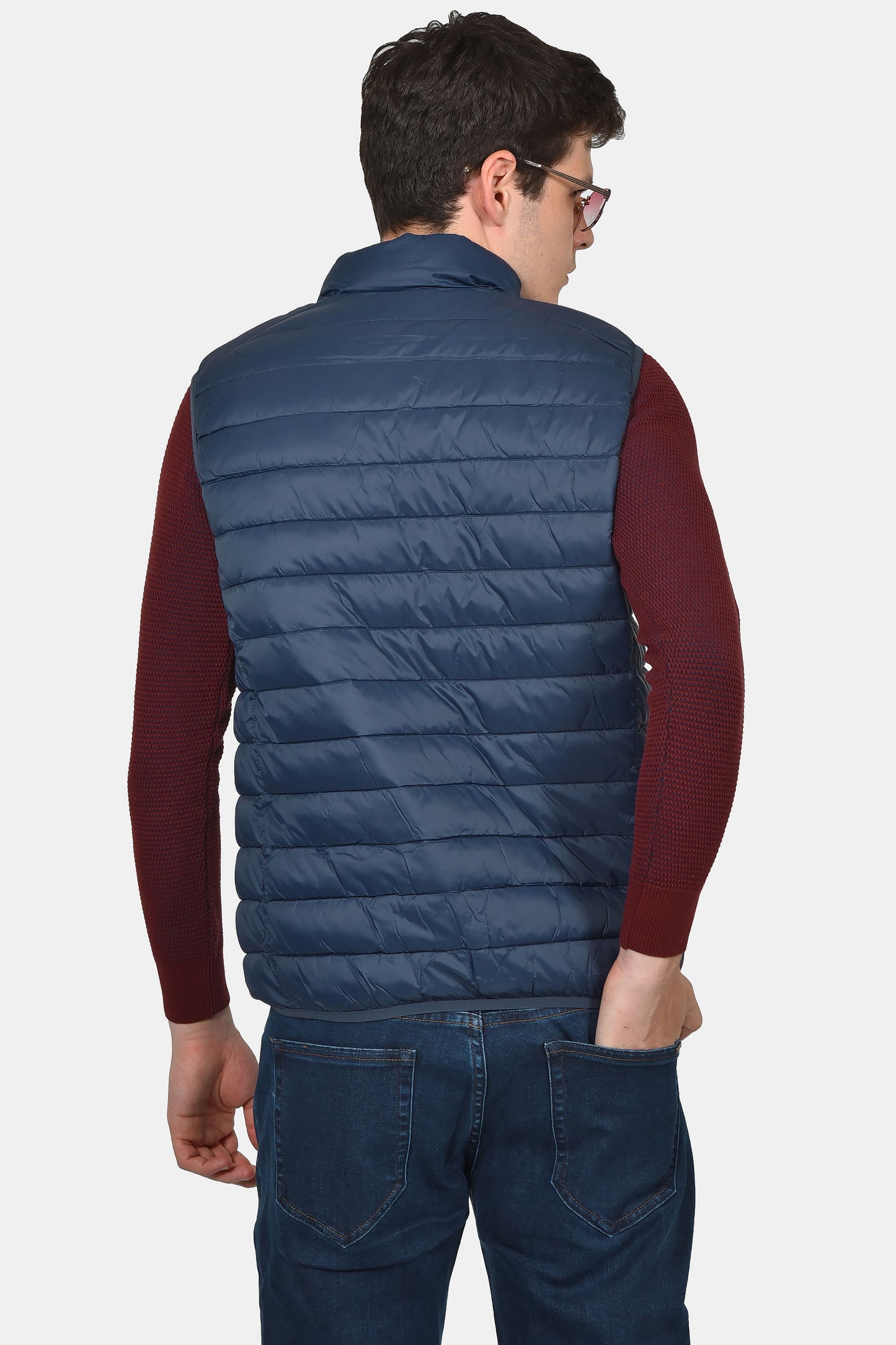 ανδρικό-αμάνικο-καπιτονέ-μπουφάν-normal-fit-με-φερμουάρ