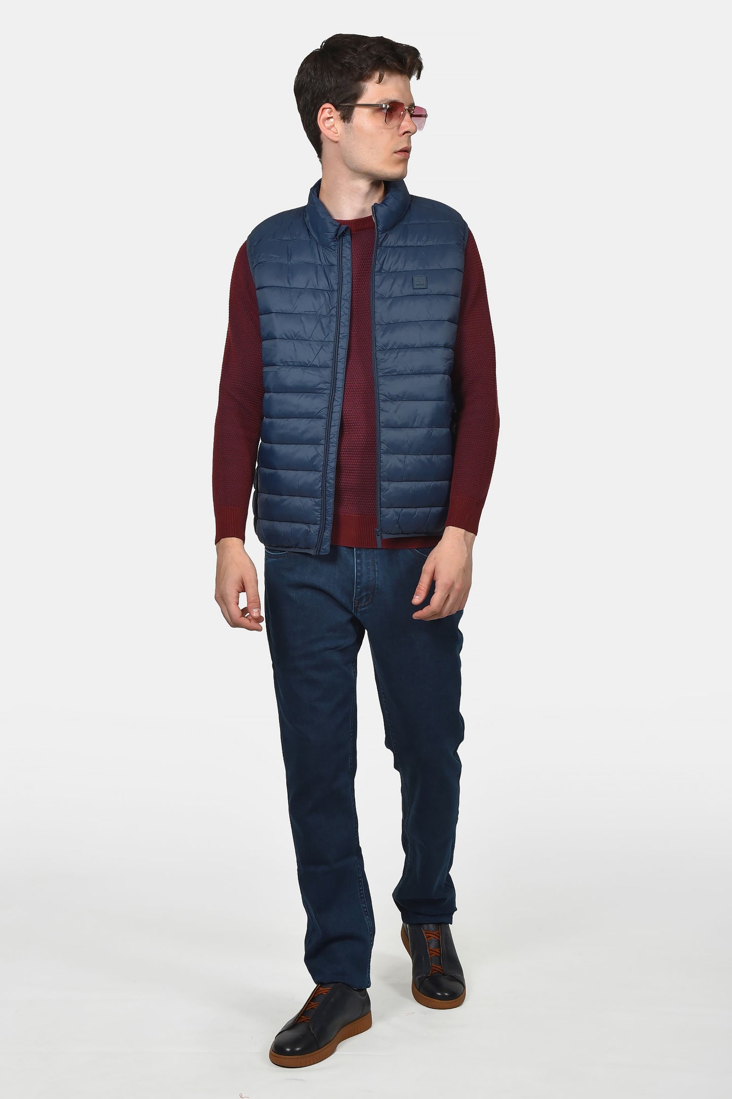 ανδρικό-αμάνικο-καπιτονέ-μπουφάν-normal-fit-με-φερμουάρ