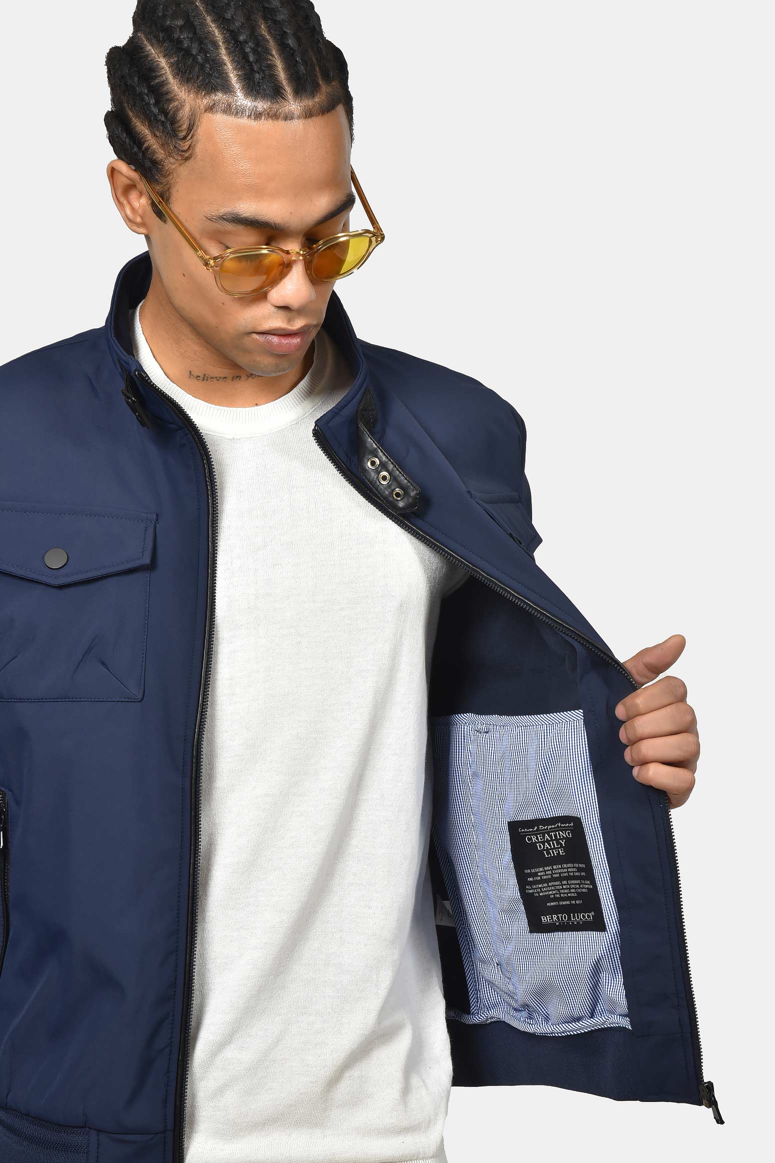 ανδρικό-ανοιξιάτικο-μπουφάν-normal-fit-με-τσέπες-&-φερμουάρ-ελαφρύ-&-ανθεκτικό