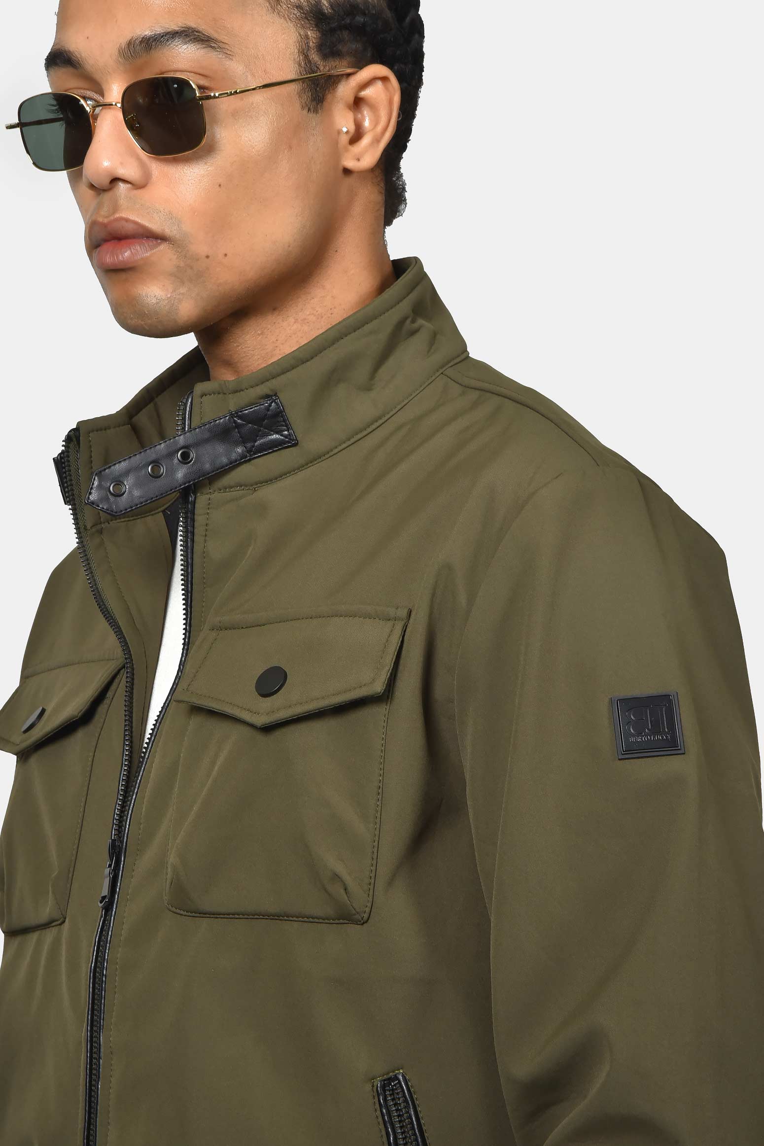 ανδρικό-ανοιξιάτικο-μπουφάν-normal-fit-με-τσέπες-&-φερμουάρ-ελαφρύ-&-ανθεκτικό