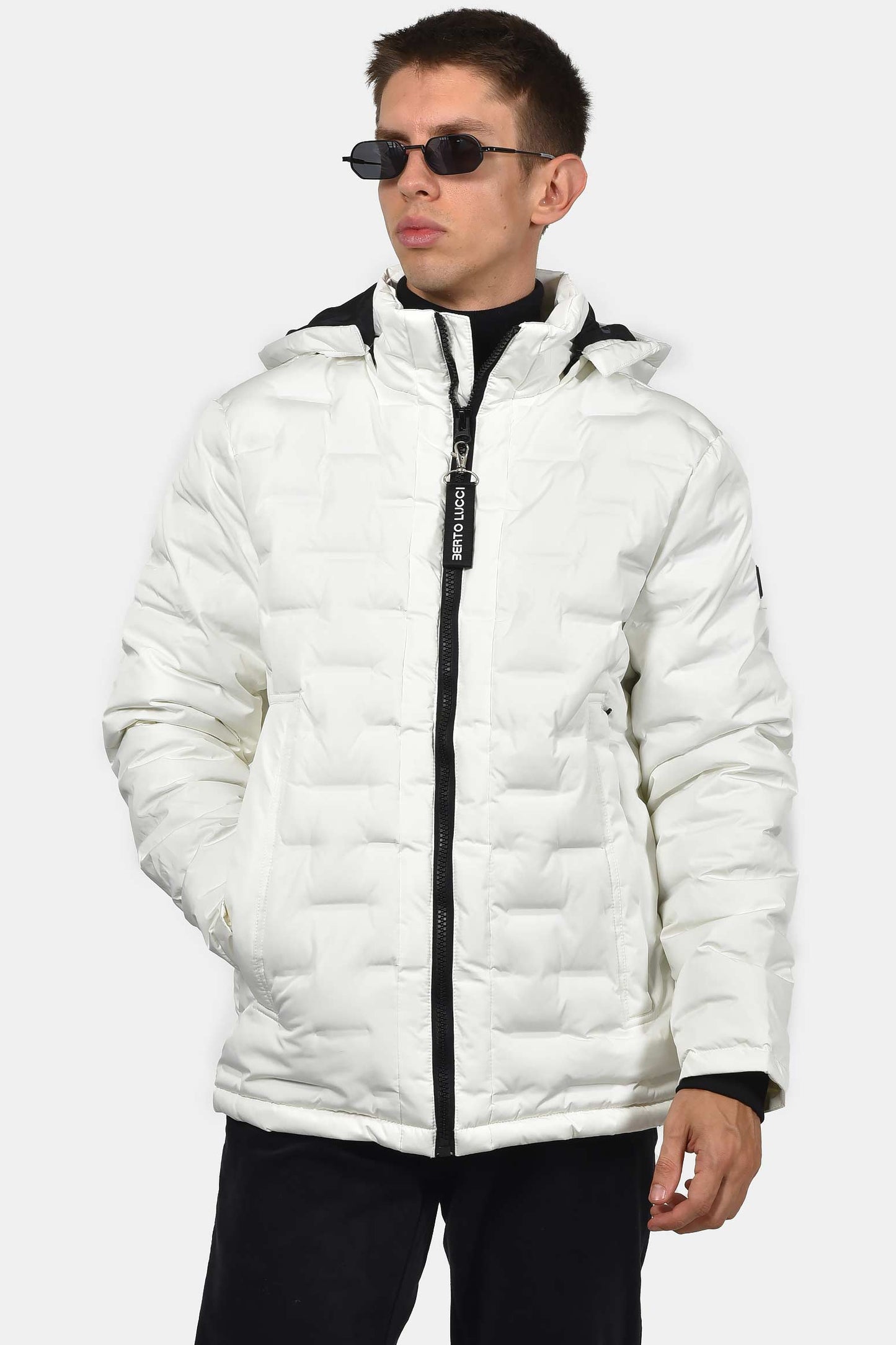 ανδρικό-καπιτονέ-μπουφάν-με-αποσπώμενη-κουκούλα