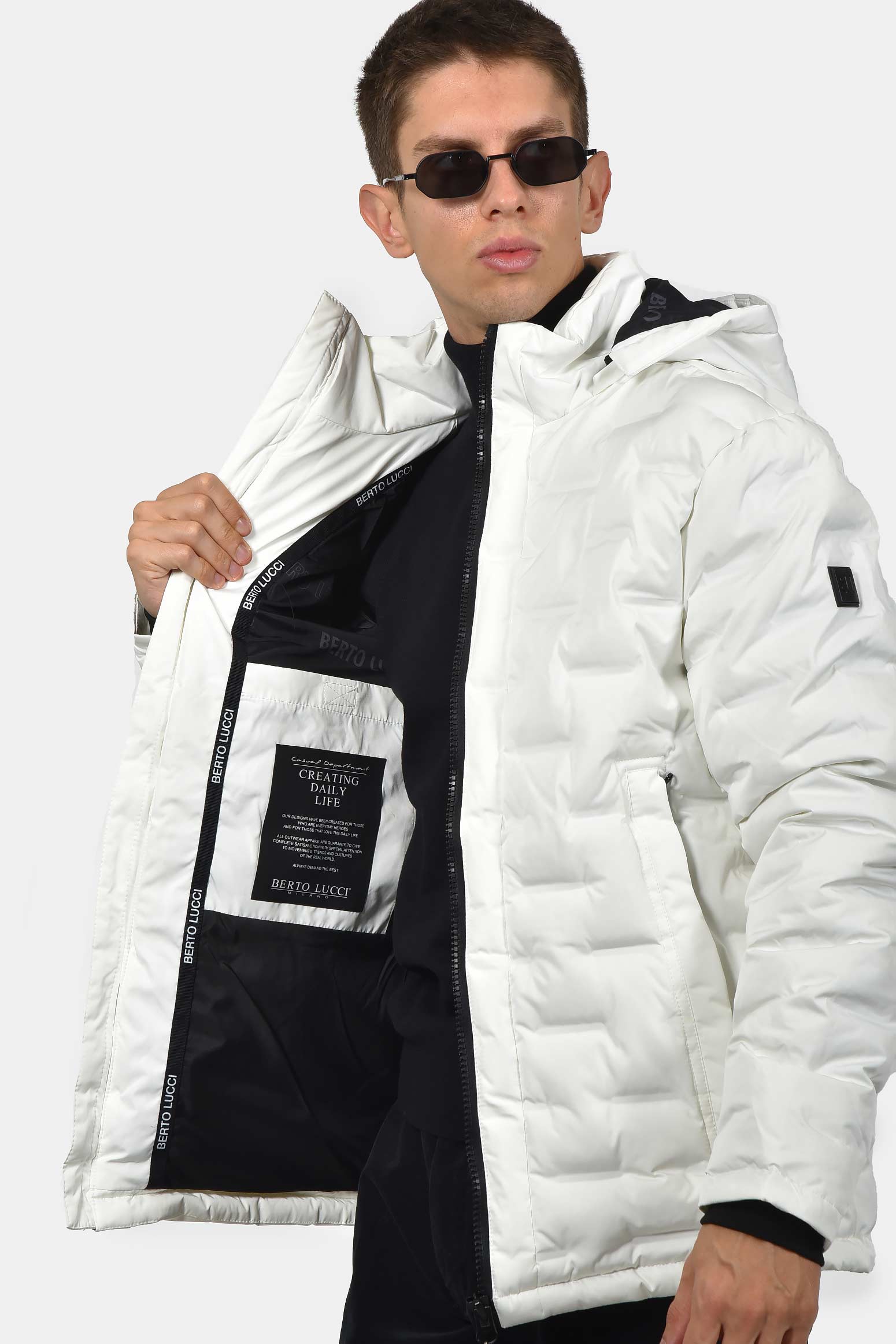 ανδρικό-καπιτονέ-μπουφάν-με-αποσπώμενη-κουκούλα