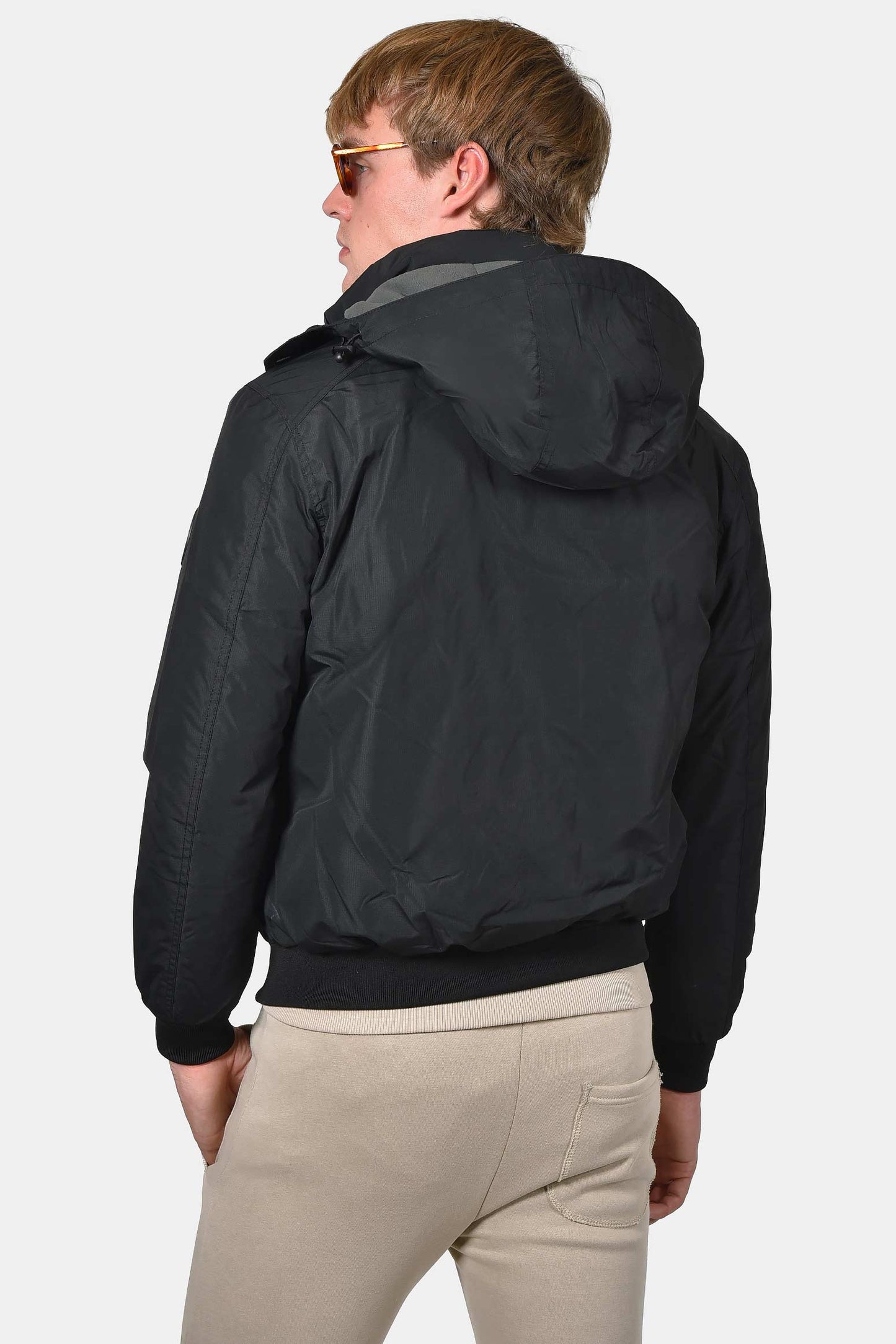 ανδρικό-bomber-μπουφάν-με-αποσπώμενη-κουκούλα-και-fleece-στο-εσωτερικό
