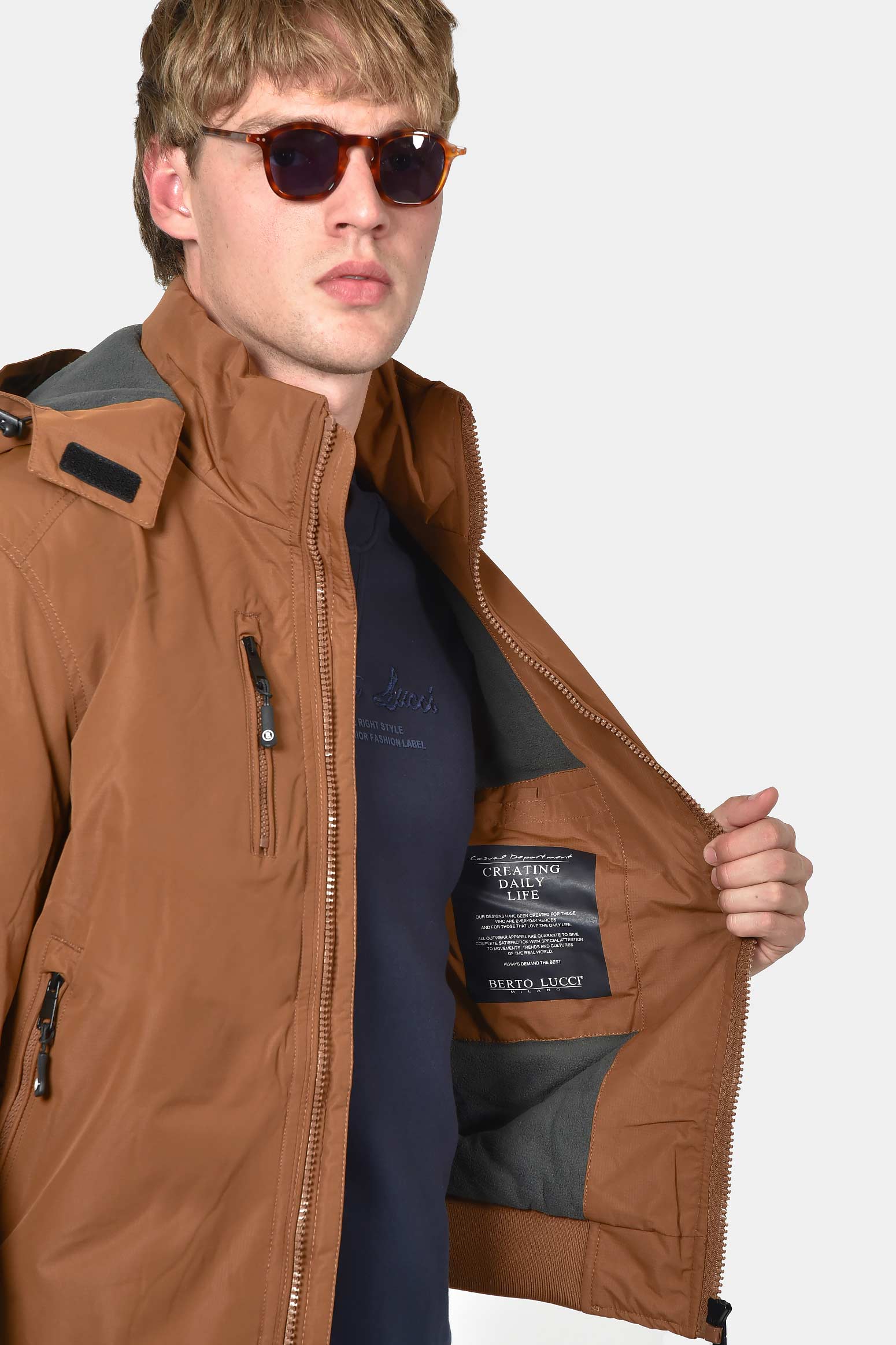 ανδρικό-bomber-μπουφάν-με-αποσπώμενη-κουκούλα-και-fleece-στο-εσωτερικό