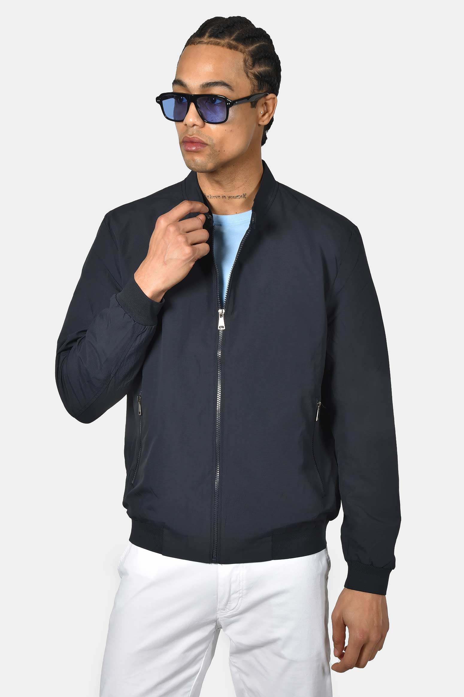 ανδρικό-ανοιξιάτικο-μπουφάν-normal-fit-με-ελαφριά-και-άνετη-εφαρμογή