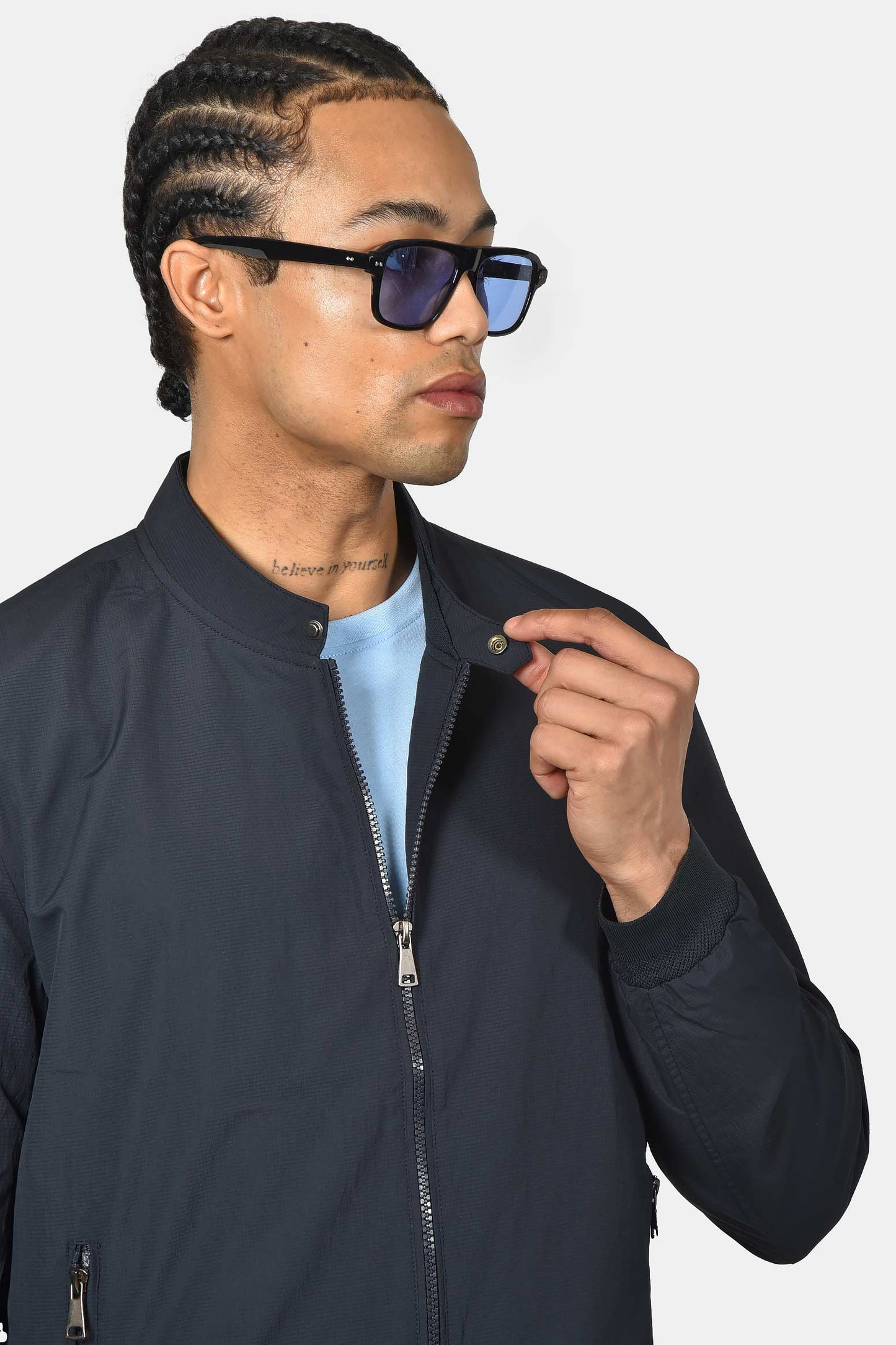 ανδρικό-ανοιξιάτικο-μπουφάν-normal-fit-με-ελαφριά-και-άνετη-εφαρμογή