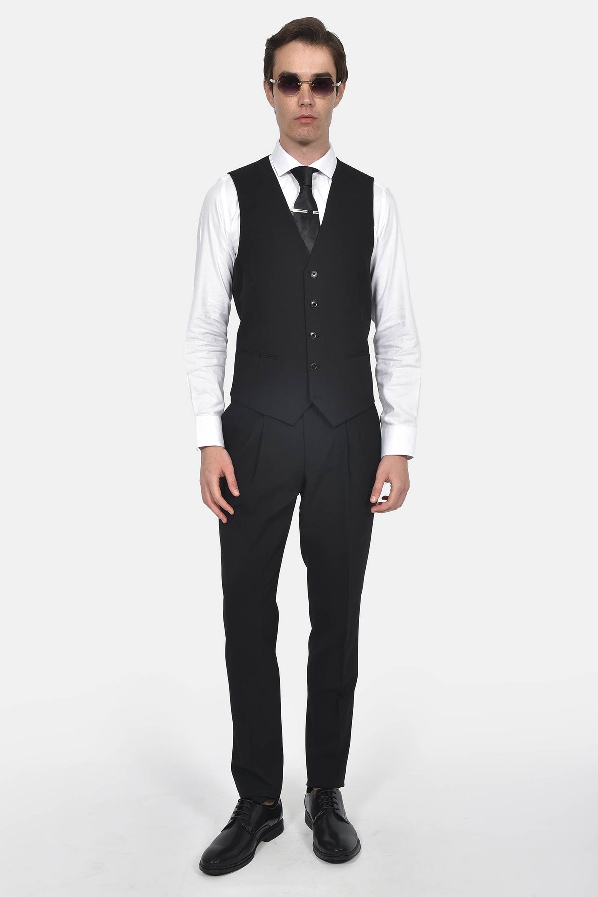 ανδρικό-γιλέκο-slim-fit-με-ζωνάκι-ρύθμισης-στην-πλάτη-&-σατινέ-φινίρισμα-για-επίσημες-εμφανίσεις