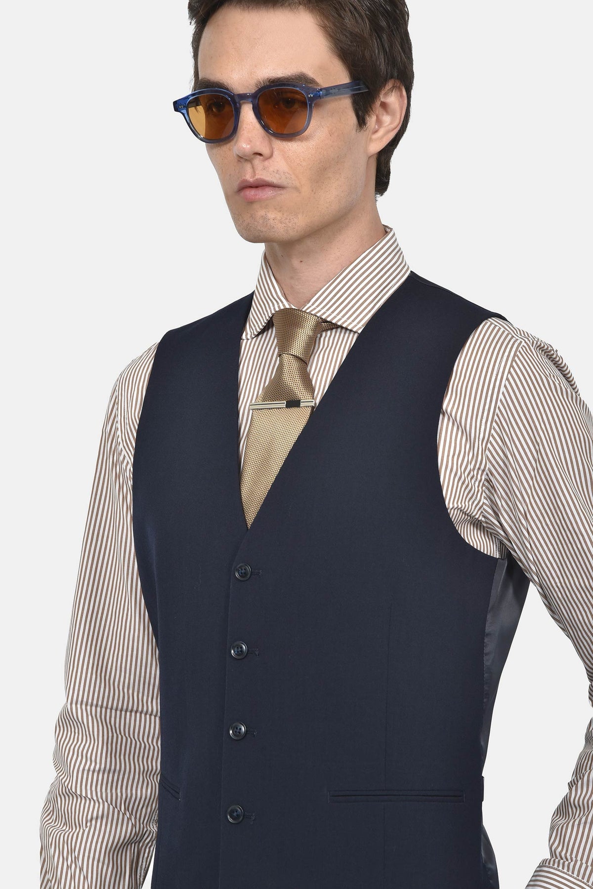 ανδρικό-γιλέκο-slim-fit-με-ζωνάκι-ρύθμισης-στην-πλάτη-&-σατινέ-φινίρισμα-για-επίσημες-εμφανίσεις