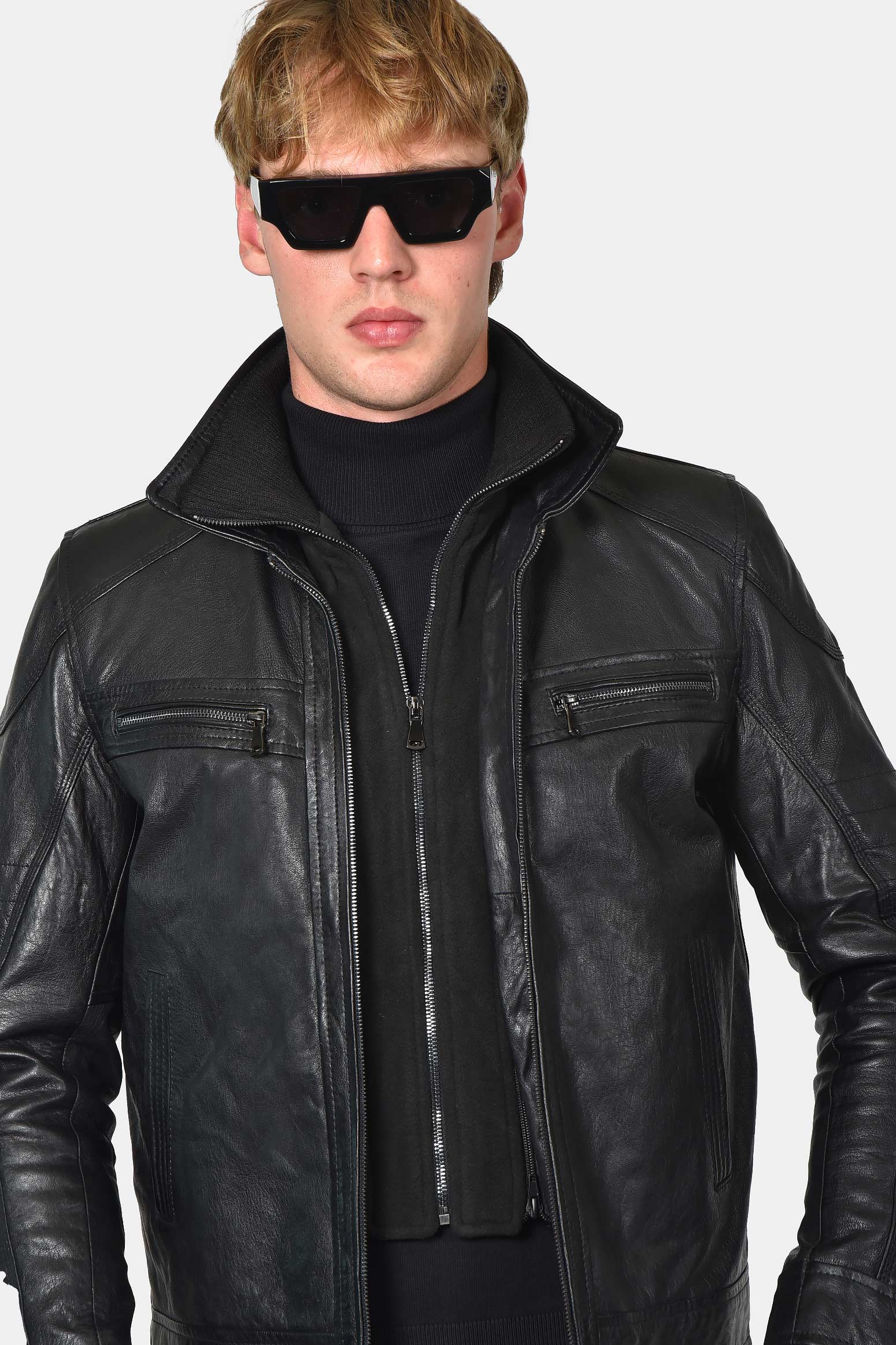 ανδρικό-δερμάτινο-μπουφάν-με-εξωτερικές-τσέπες-και-εσωτερική-αποσπώμενη-επένδυση