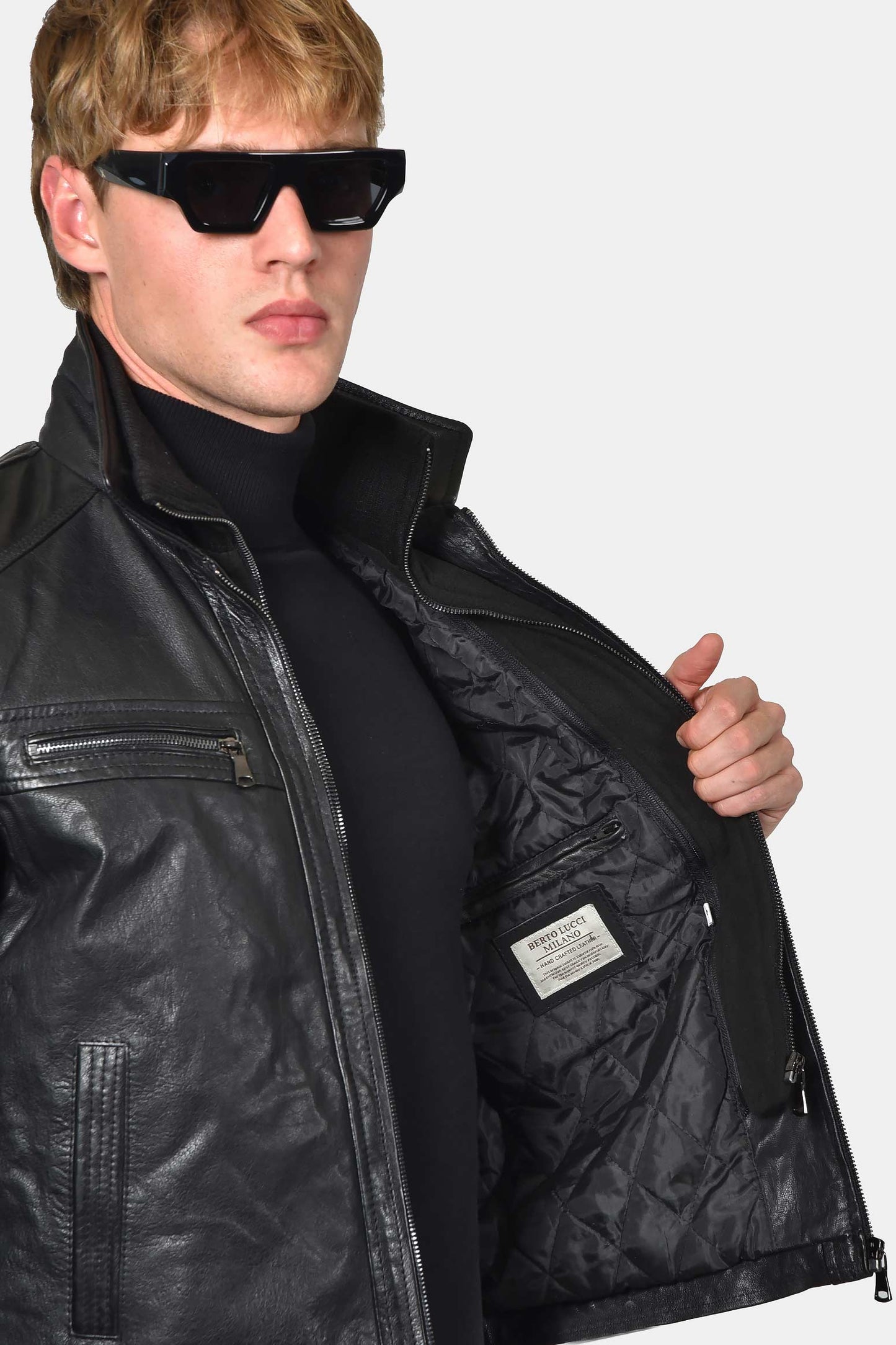 ανδρικό-δερμάτινο-μπουφάν-με-εξωτερικές-τσέπες-και-εσωτερική-αποσπώμενη-επένδυση