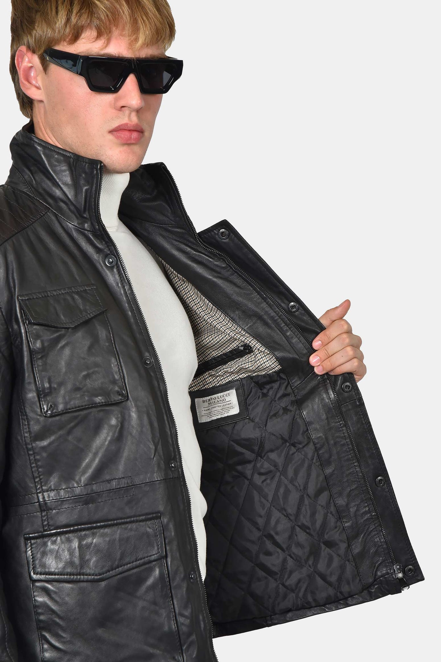 ανδρικό-δερμάτινο-μπουφάν-με-πολλαπλές-τσέπες