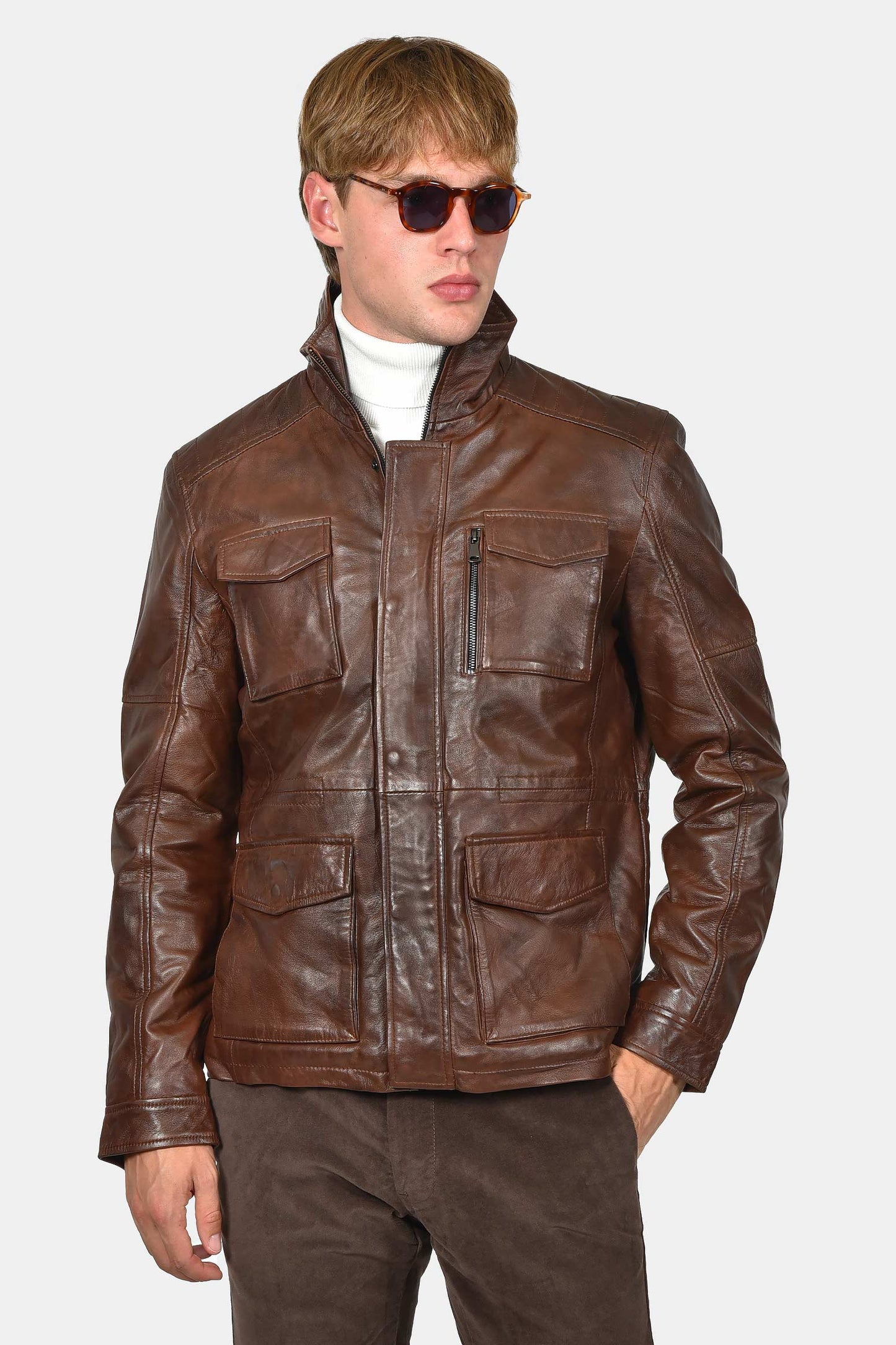ανδρικό-δερμάτινο-μπουφάν-με-πολλαπλές-τσέπες