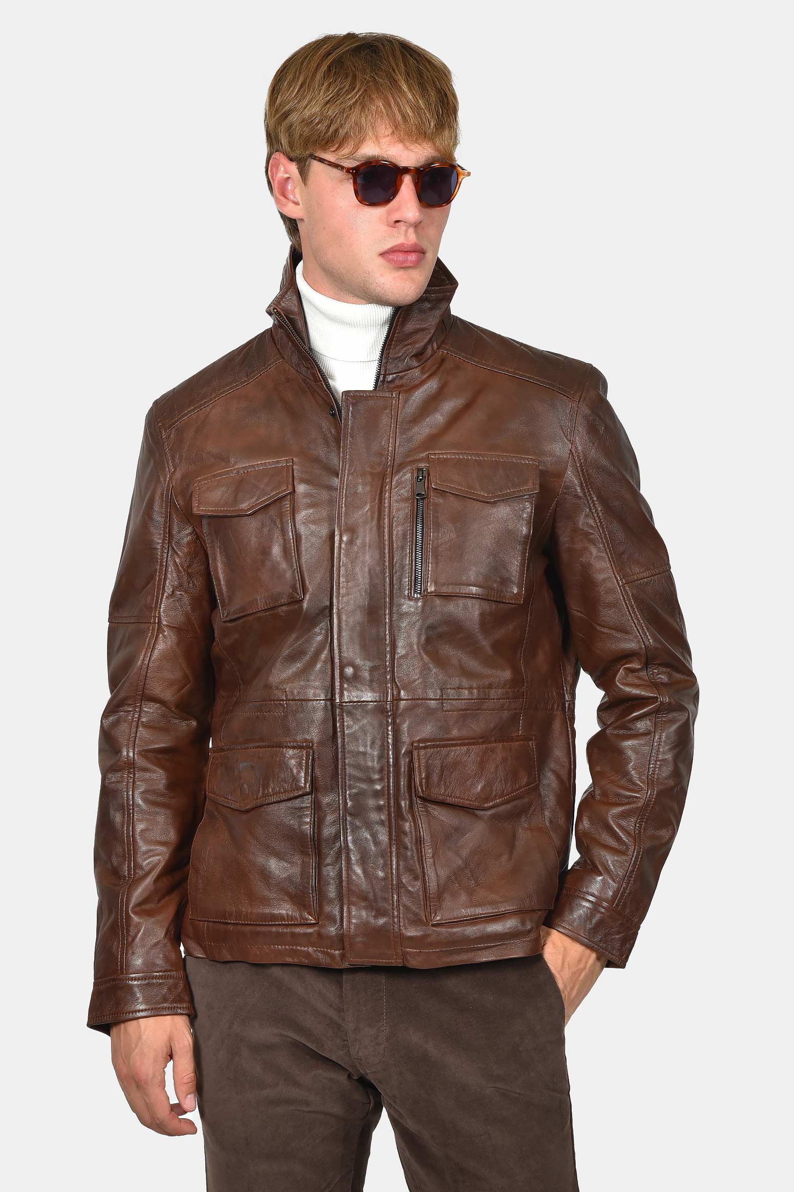 ανδρικό-δερμάτινο-μπουφάν-με-πολλαπλές-τσέπες