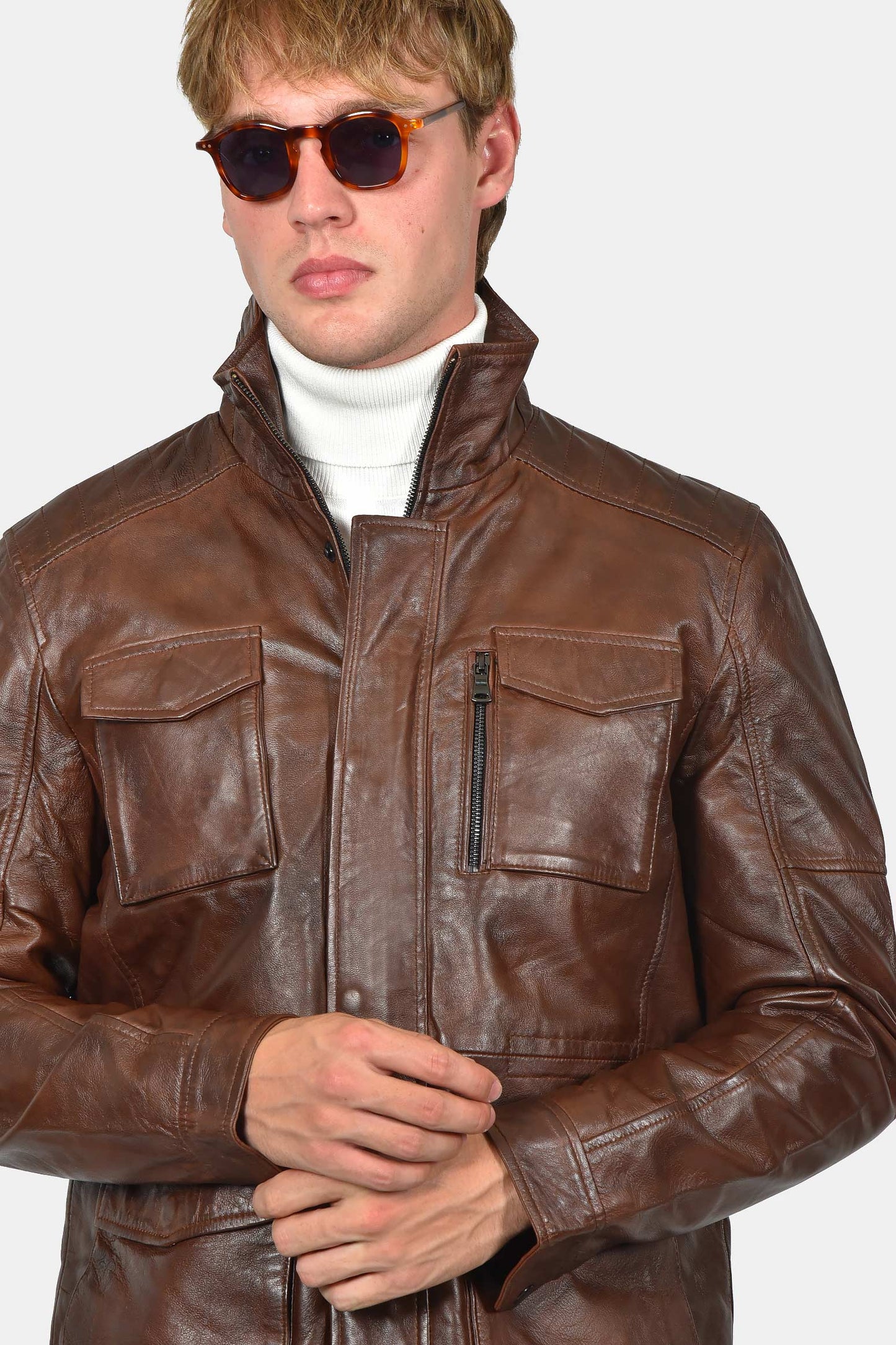 ανδρικό-δερμάτινο-μπουφάν-με-πολλαπλές-τσέπες