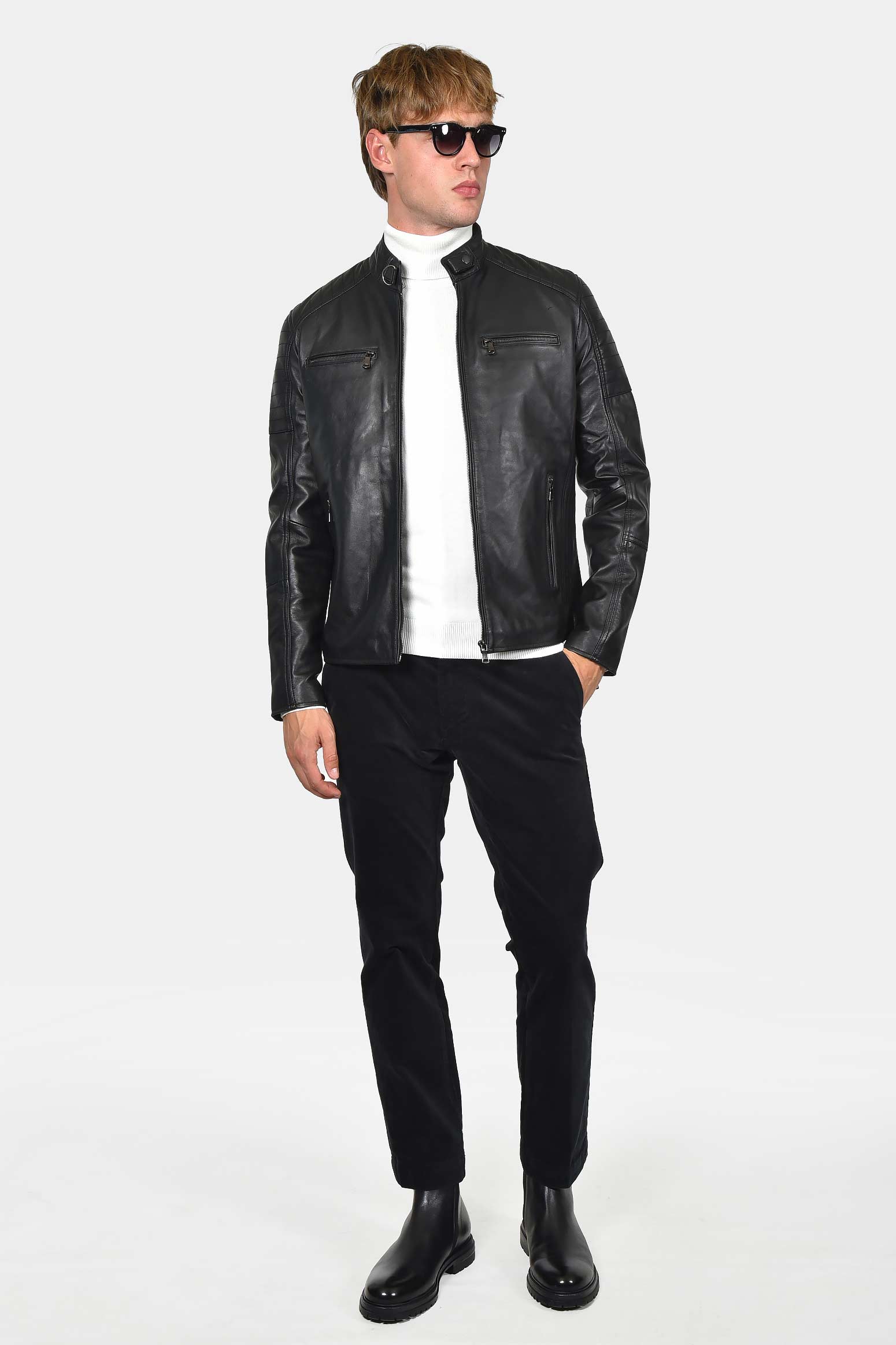 ανδρικό-δερμάτινο-μπουφάν-με-φερμουάρ-στις-τσέπες
