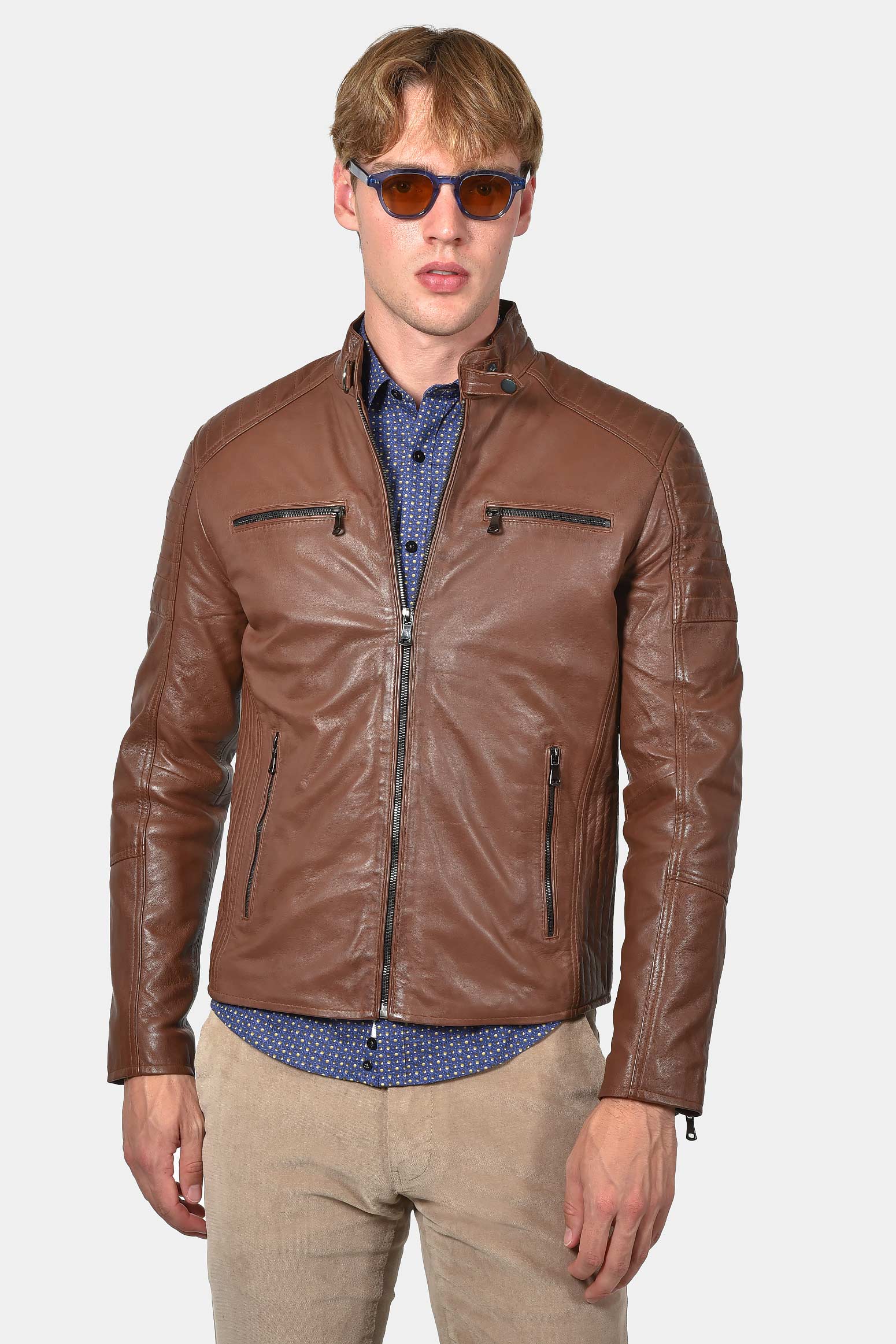 ανδρικό-δερμάτινο-μπουφάν-με-φερμουάρ-στις-τσέπες