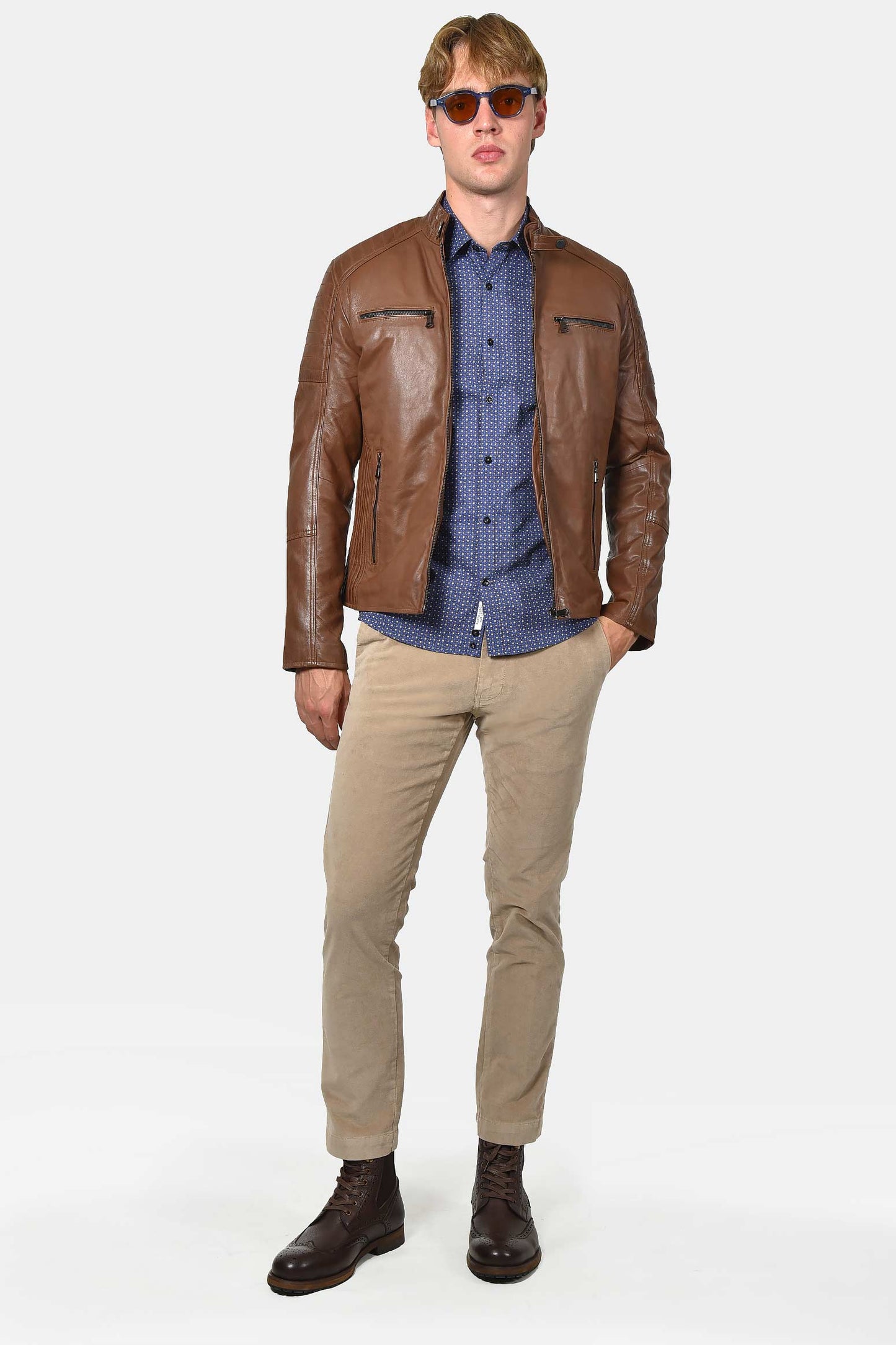 ανδρικό-δερμάτινο-μπουφάν-με-φερμουάρ-στις-τσέπες
