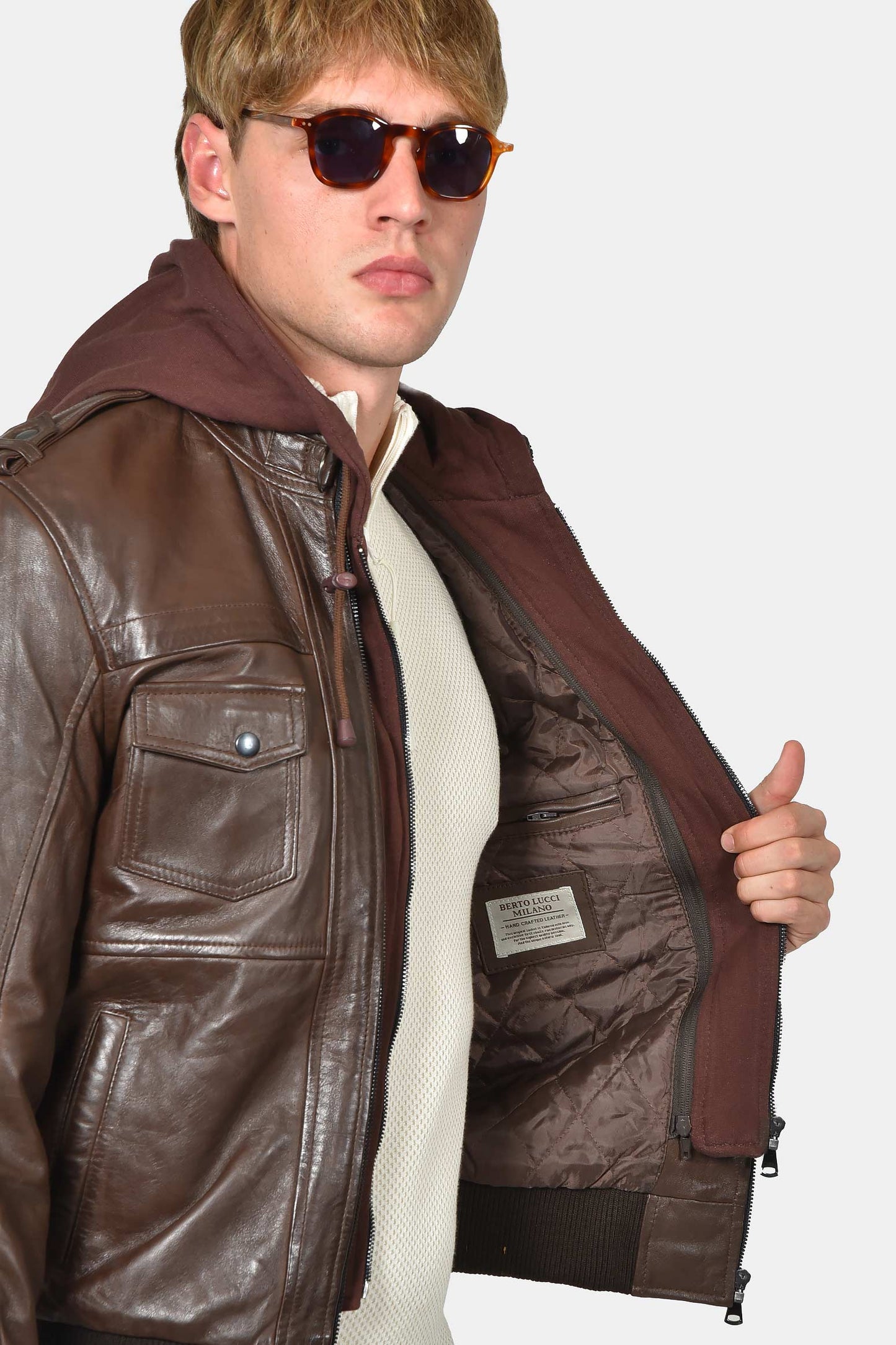 ανδρικό-δερμάτινο-μπουφάν-με-κουκούλα