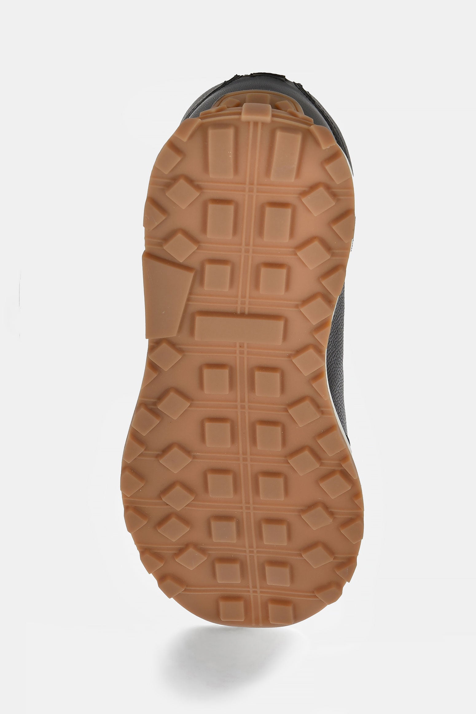 ανδρικό-δερμάτινο-sneaker-με-τρακτερωτή-σόλα-και-casual-design