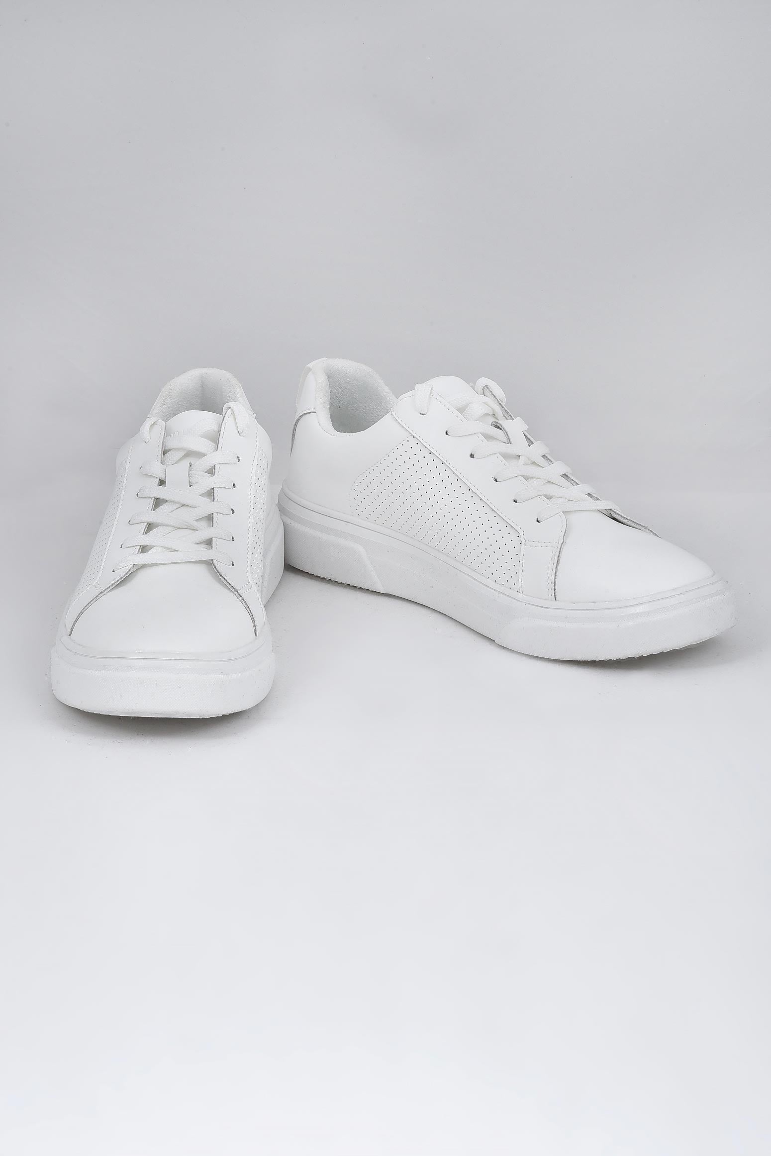 ανδρικό-λευκό-καλοκαιρινό-sneaker